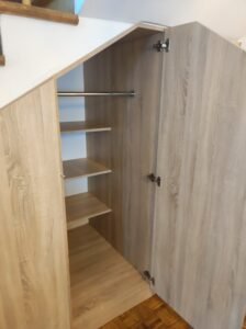 Meble na wymiar - zabudowa pod schodami 2
