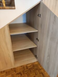 Meble na wymiar - zabudowa pod schodami 4